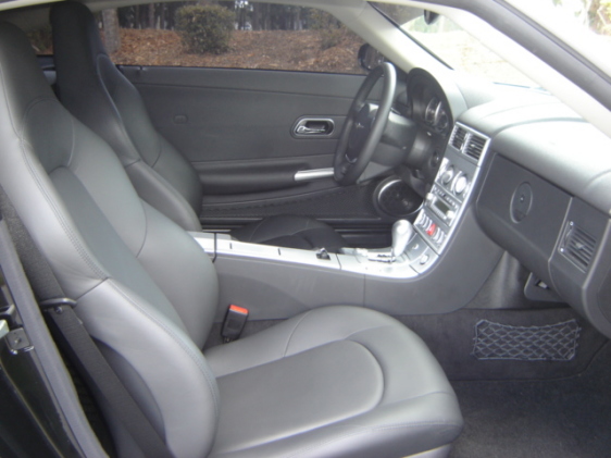 2004 Chrysler Crossfire interior